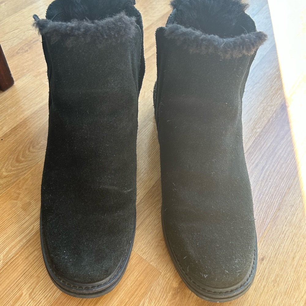 Emu Black Ankle Booties